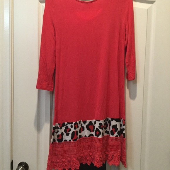 Cute dress/top - Picture 2 of 4